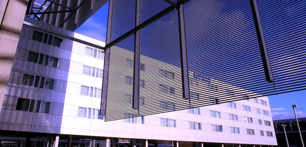 Tulip Inn Hotel Düsseldorf Arena Exterior foto